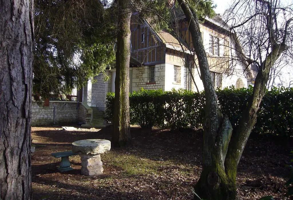 Le Manoir Du Coeur Volant B&B-1